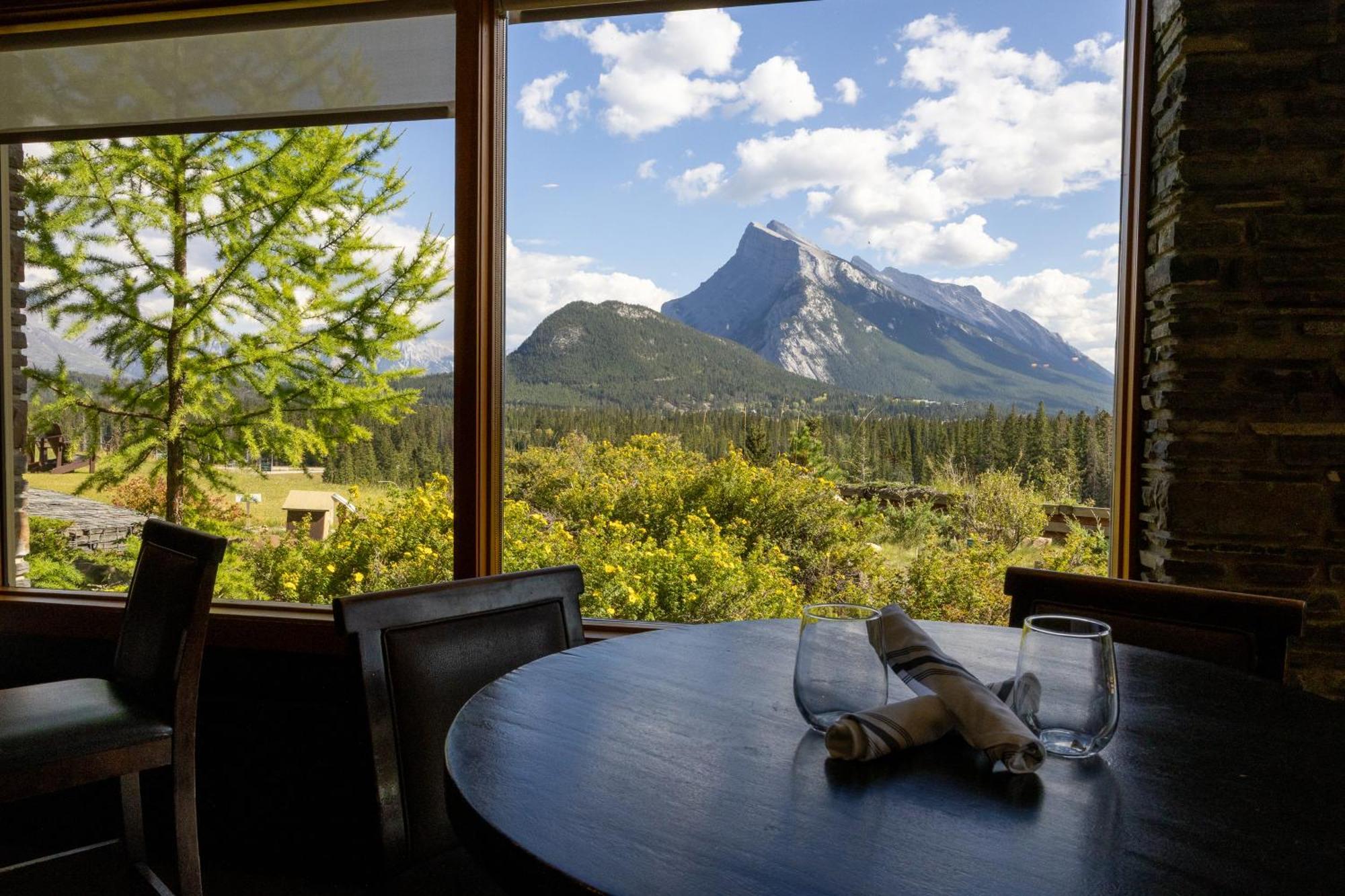 The Juniper Hotel & Bistro Banff Buitenkant foto