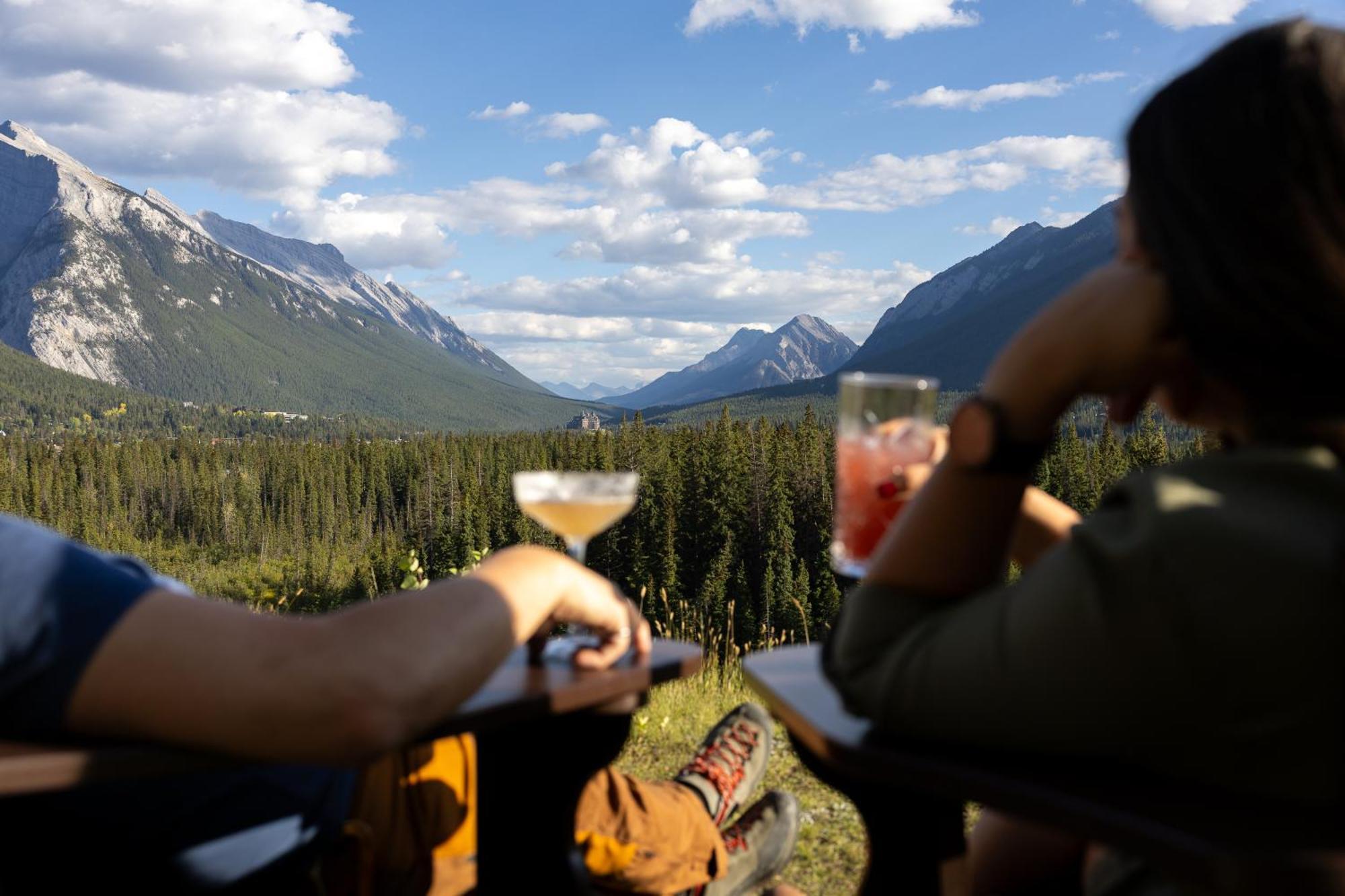 The Juniper Hotel & Bistro Banff Buitenkant foto